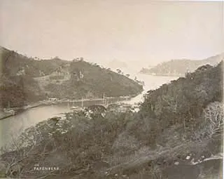 Takaboko Island black and white